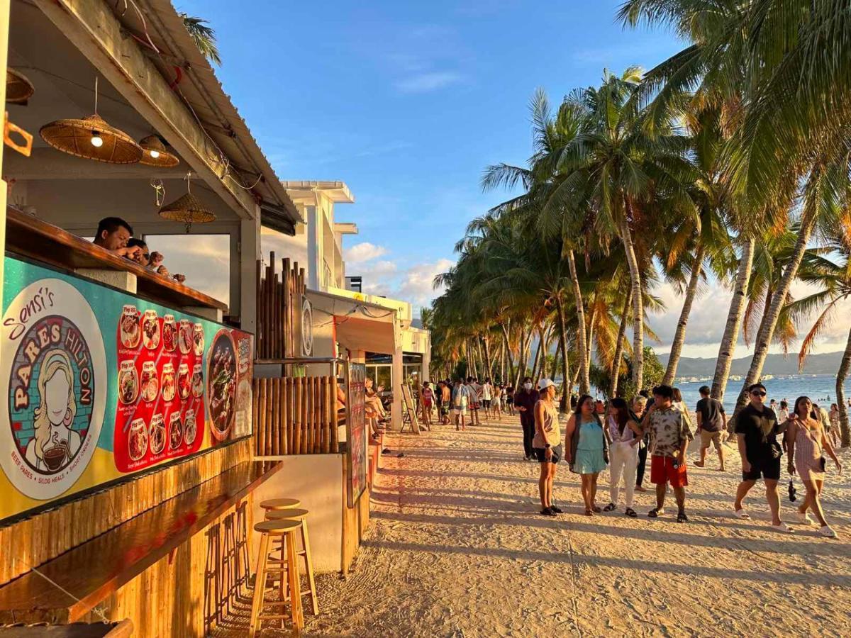 Calypso Beach And Dive Resort Manoc-Manoc Екстериор снимка