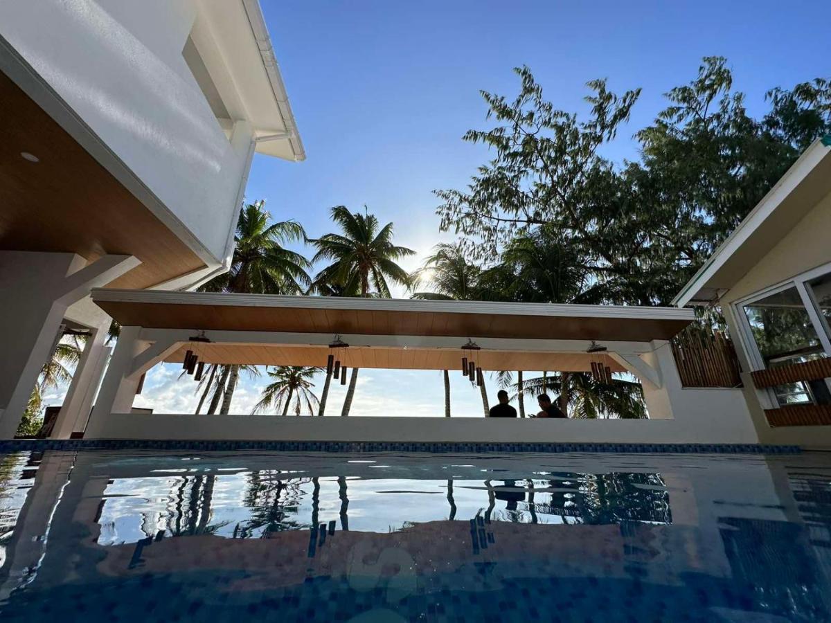 Calypso Beach And Dive Resort Manoc-Manoc Екстериор снимка