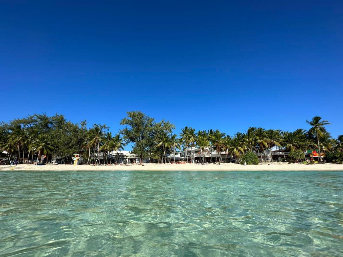 Calypso Beach And Dive Resort Manoc-Manoc Екстериор снимка