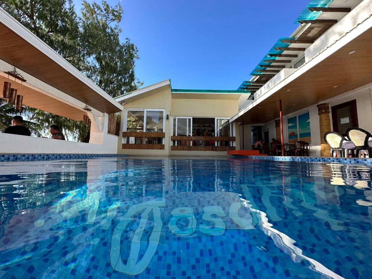 Calypso Beach And Dive Resort Manoc-Manoc Екстериор снимка