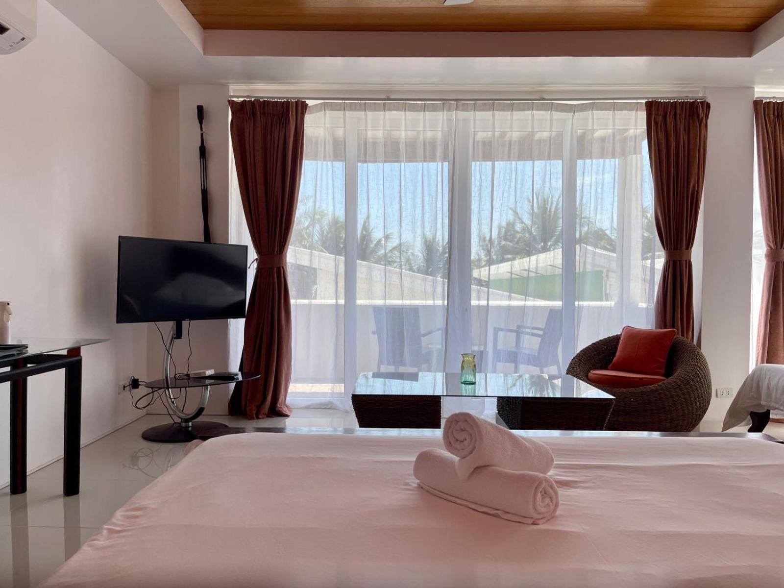 Calypso Beach And Dive Resort Manoc-Manoc Екстериор снимка