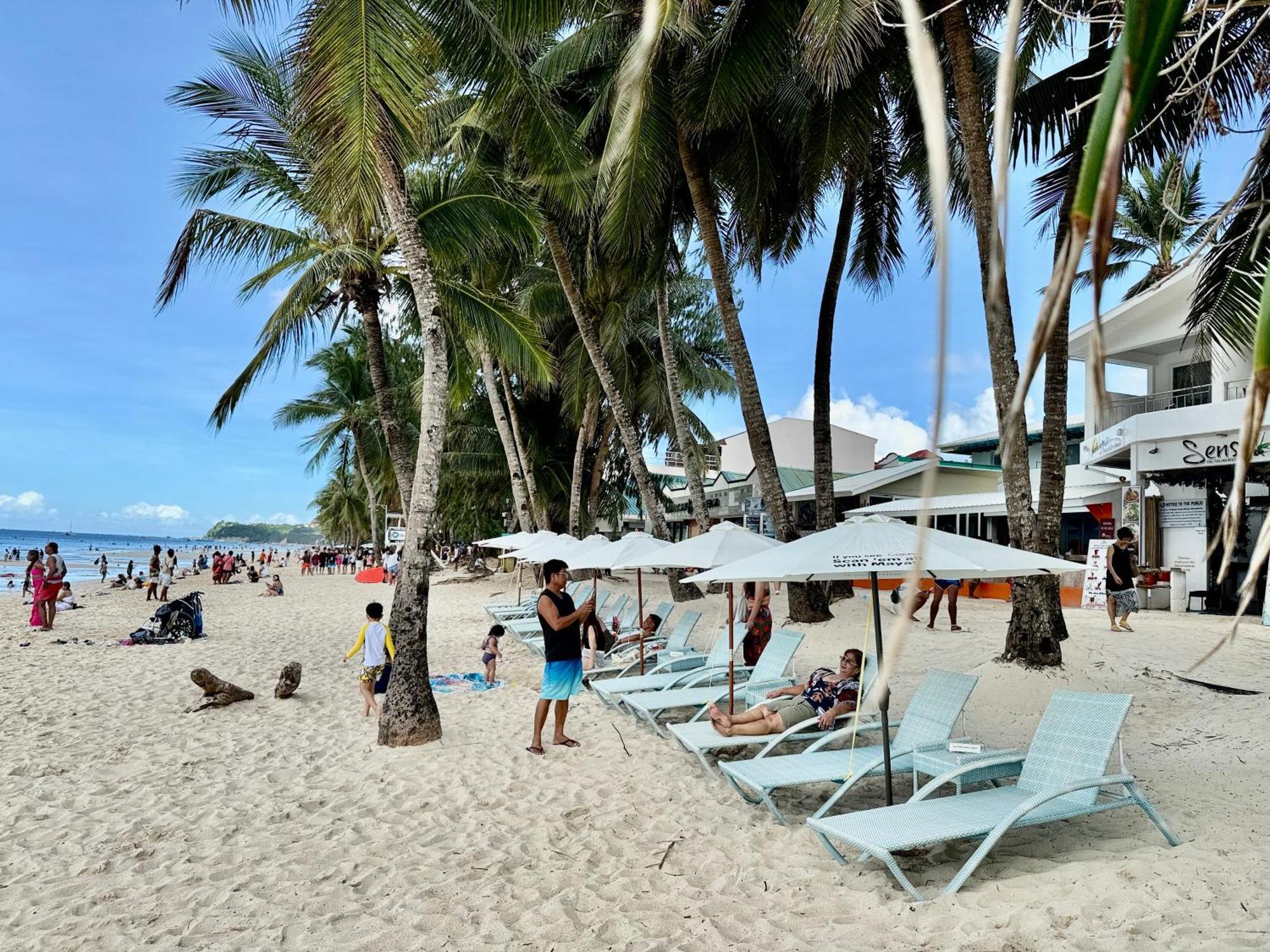 Calypso Beach And Dive Resort Manoc-Manoc Екстериор снимка