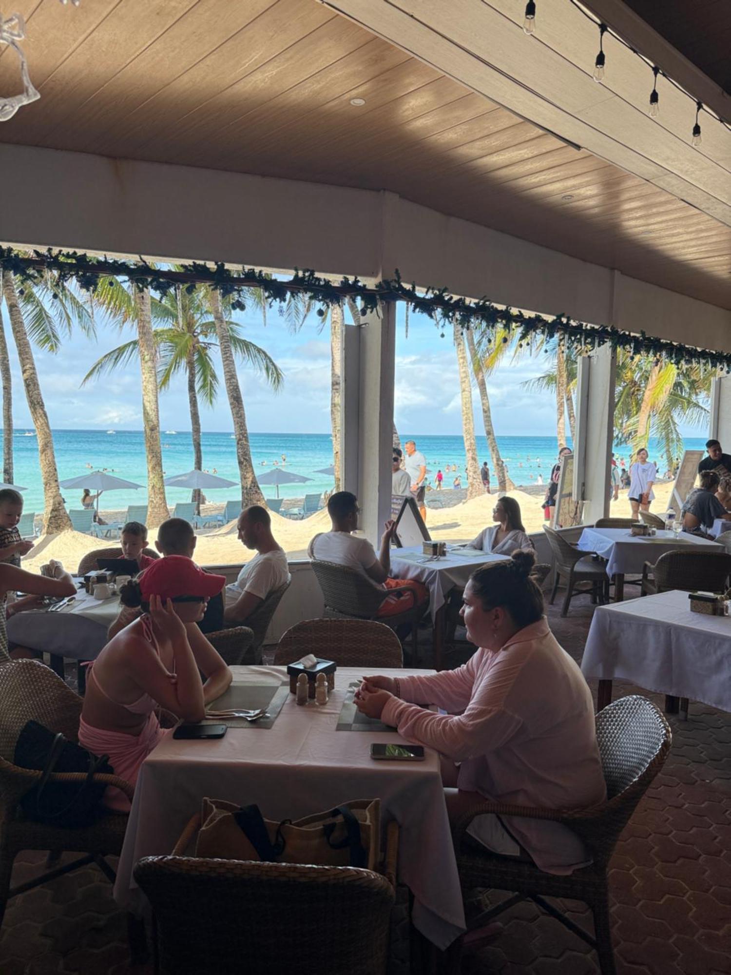 Calypso Beach And Dive Resort Manoc-Manoc Екстериор снимка