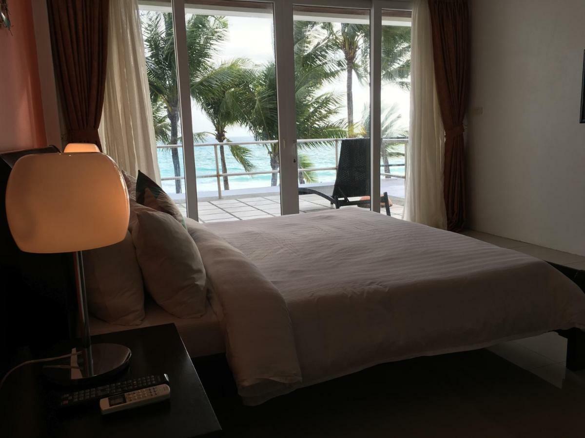 Calypso Beach And Dive Resort Manoc-Manoc Екстериор снимка